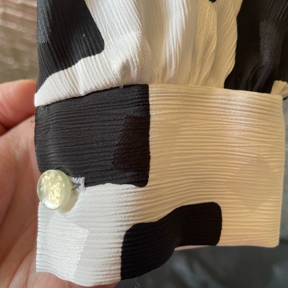 80s Abstract print blouse - Picture 6 of 8